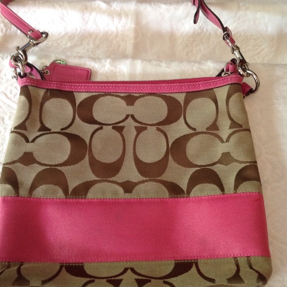 Coach Handbags - Coach crossbody bag